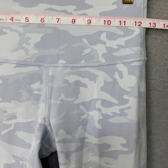 Lululemon Wunder Under High-Rise Crop 23" Full-On Luxtreme Incognito Size 6 - Picture 5 of 9